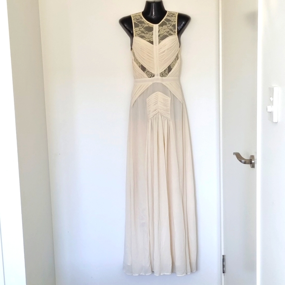 jarlo Dresses & Skirts - Jarlo, cream long formal dress, lace details, lined, sheer overlay, size 6